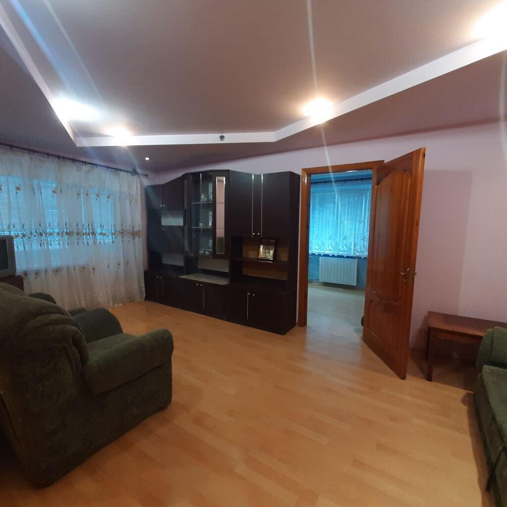 №978 Продаётся 2 комн. кв-ра, ул. Белинского, р-н Танка