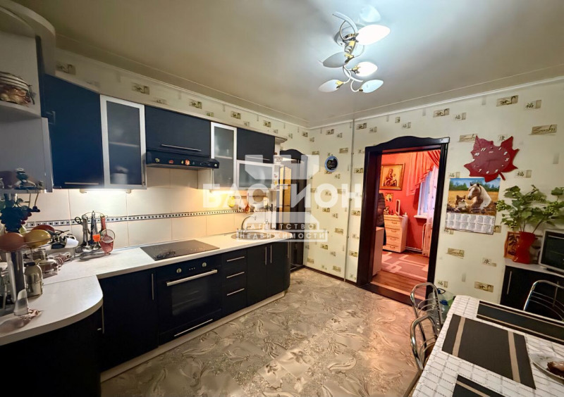 3-х комнатная квартира, квартал Южный , 6А ID:2080956