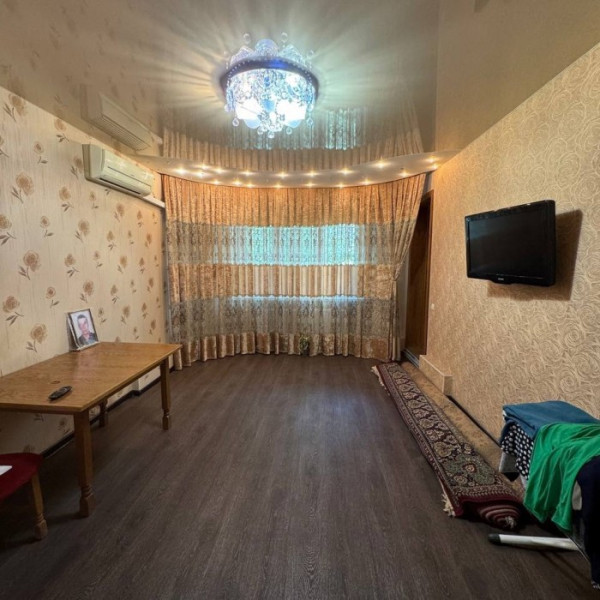 Фото Продам 3-х комн квартиру с АО в городе Луганск квартал Заречный