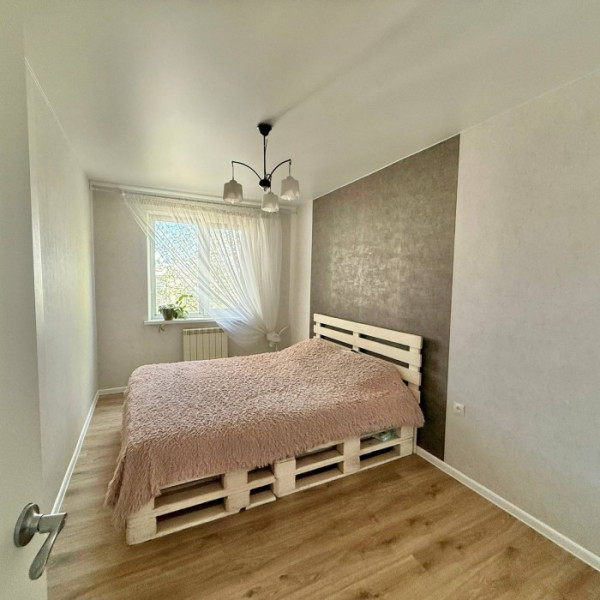 Фото Продам 3-кк с АВТОНОМНЫМ ОТОПЛЕНИЕМ KB. Ватутина (напротив ВНУ им.Даля) 5 этаж 5-го дома.