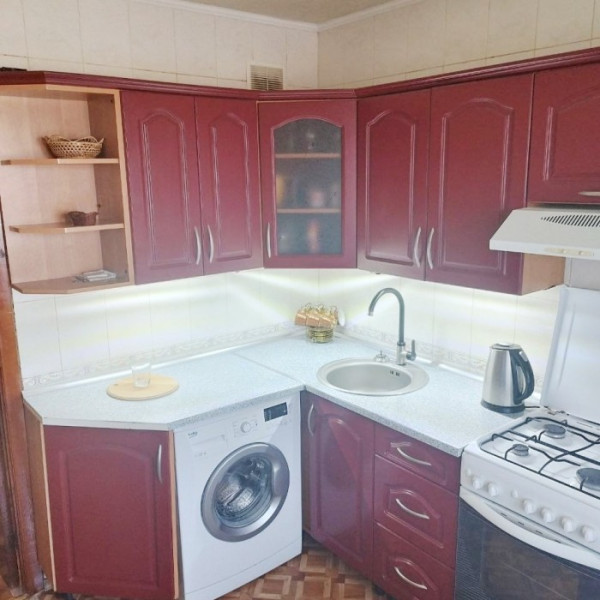 Фото № 6949 Продам 3х комн. квартиру в р-не маг. "Донбасс"