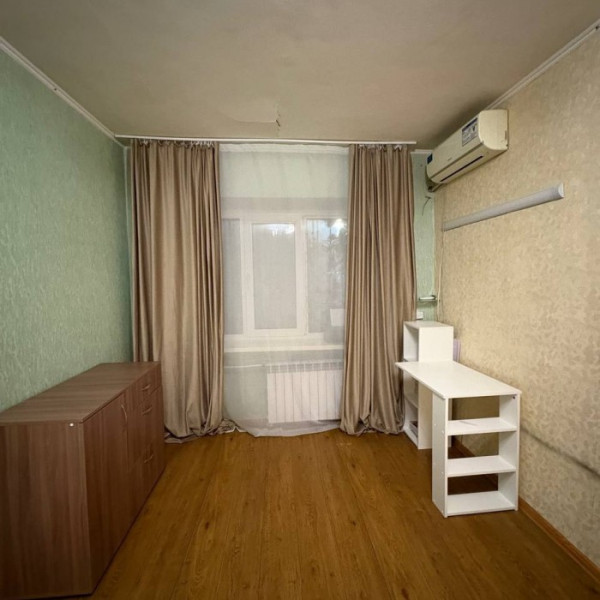 Продам 1к квартиру на кв. Ватутина , г. Луганск