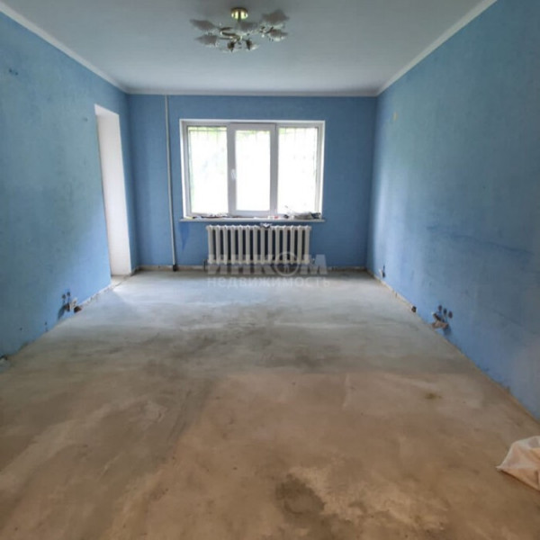 Фото 4-х комнатная с АО, кв Мирный