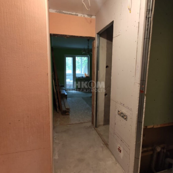 Фото 4-х комнатная с АО, кв Мирный