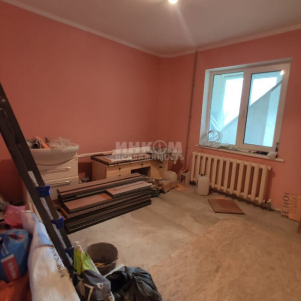 Фото 4-х комнатная с АО, кв Мирный