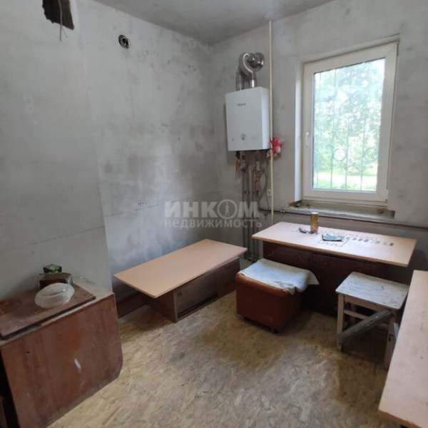 Фото 4-х комнатная с АО, кв Мирный