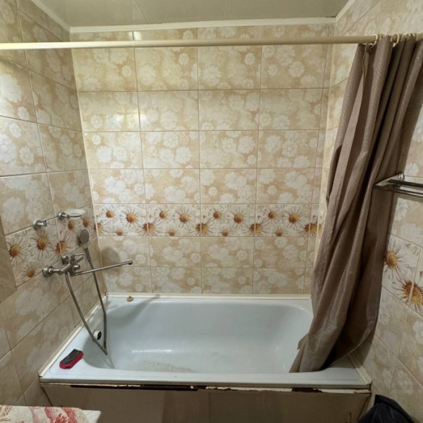 Фото Продам 4- х комн. квартиру на кв. Степном