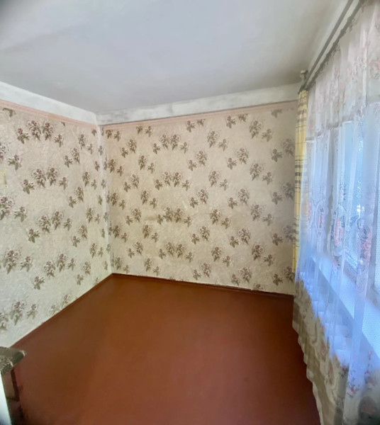 Продаётся трёхкомнатная квартира, 43,7 м²