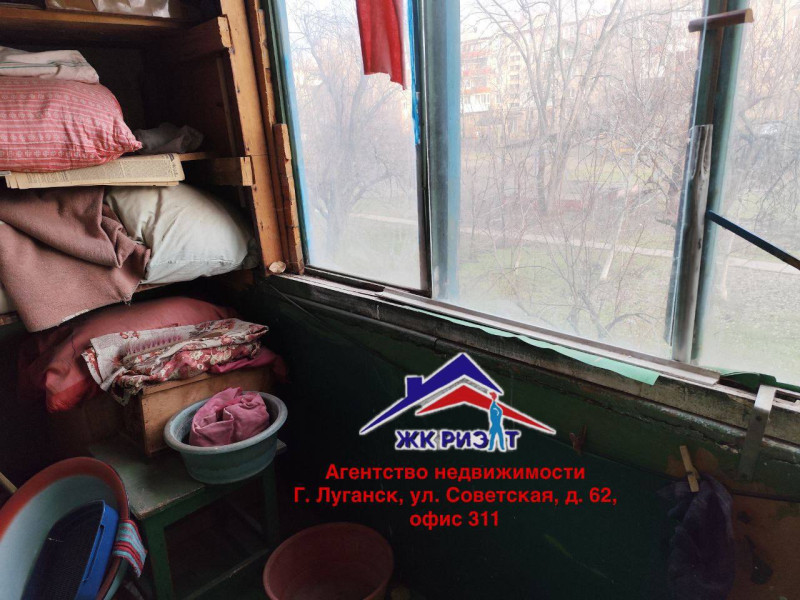 Фото Четырехкомнатная квартира на 50-лет Октября