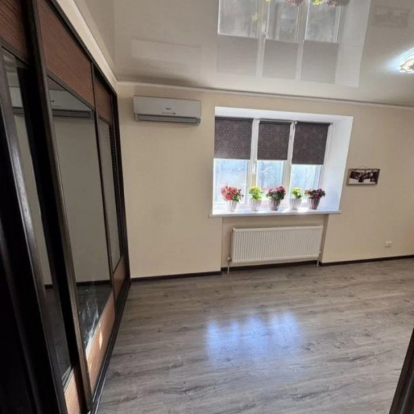 Фото Продам 2-х комн квартиру в Центре г Луганск кв Димитрова