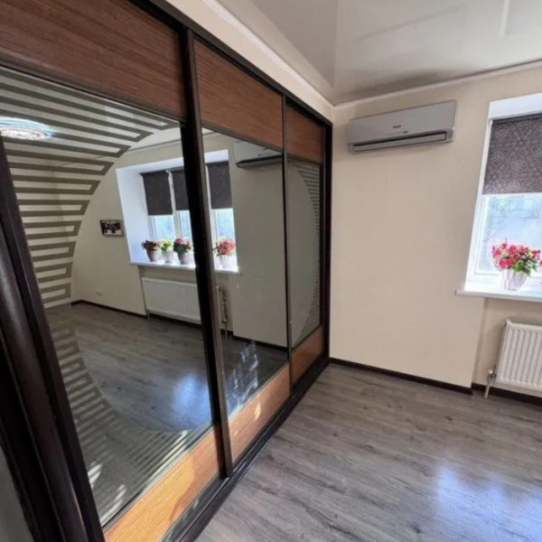 Фото Продам 2-х комн квартиру в Центре г Луганск кв Димитрова