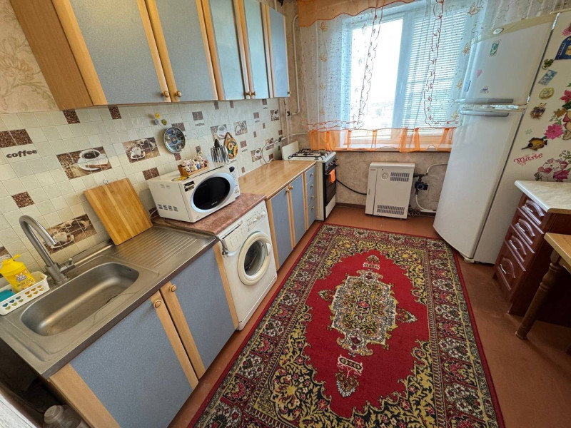 Фото Краснодон, 3х-комнатная квартира, кв. Советский, д. 2