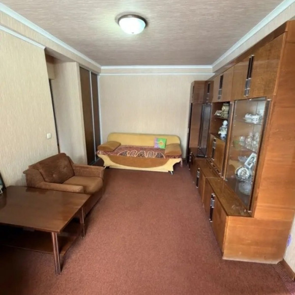 Фото 7185 Продам 2х комн. квартиру в р-не маг. "Элен"
