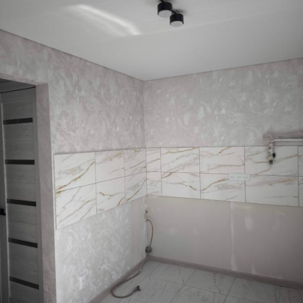 Фото № 7143 Продам 2х комн. квартиру в р-не "Торгового центра"