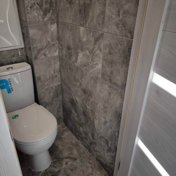 Фото № 7143 Продам 2х комн. квартиру в р-не "Торгового центра"