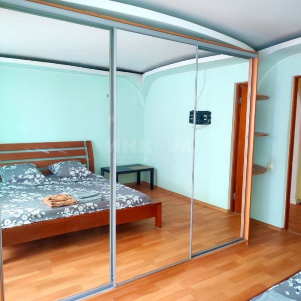 Фото Продам 3к квартиру в центре Луганска