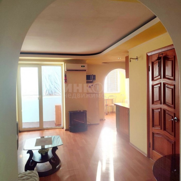 Фото Продам 3к квартиру в центре Луганска