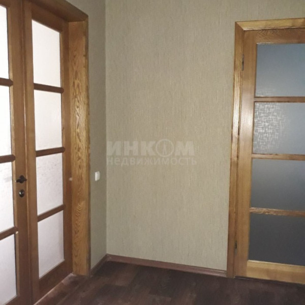 Фото Продам дом 170 м2 в городе Свердловск, ул. Кленовый