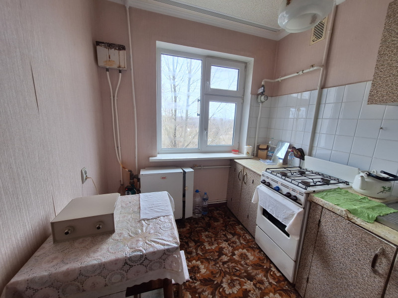 Продаётся 2 комнатная квартира в городе Стаханов, ул. Фестивальная, д. 8