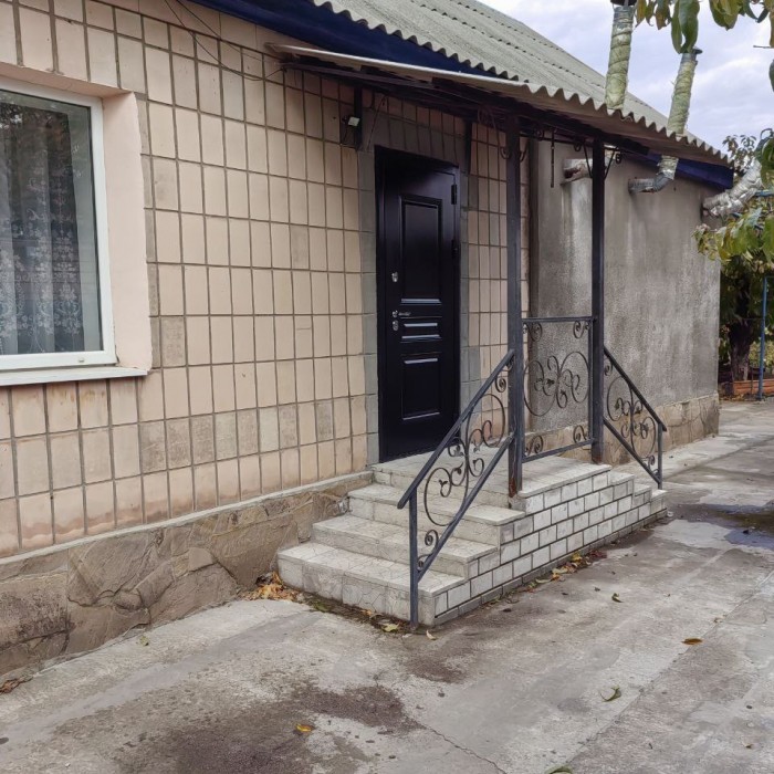 Фото Продам добротный дом в Артемовском районе, ( между Буревестником и Чапаева)