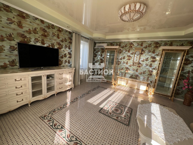 Фото Продаётся двухкомнатная квартира, 70 м²