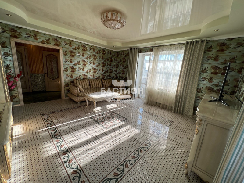 Фото Продаётся двухкомнатная квартира, 70 м²