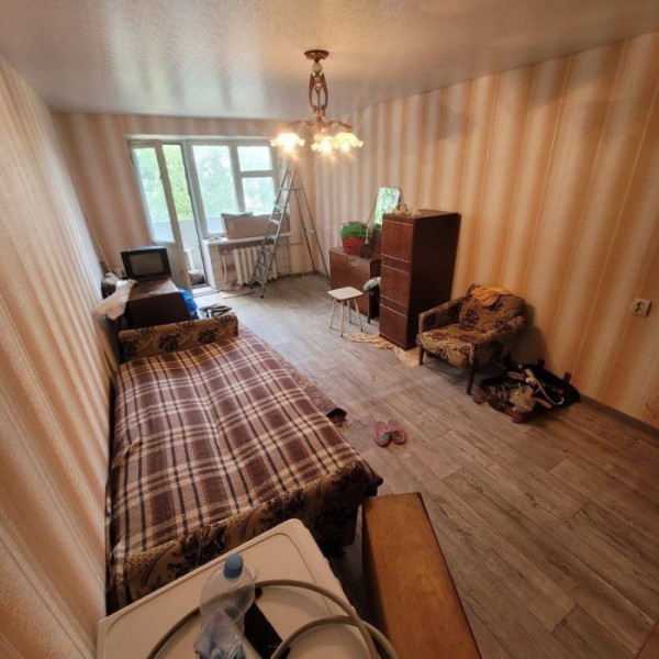 Продам 1-комн квартиру в городе Луганск квартал 50-лет Октября