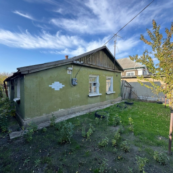 Продам флигель в г Луганск пос Тельмана