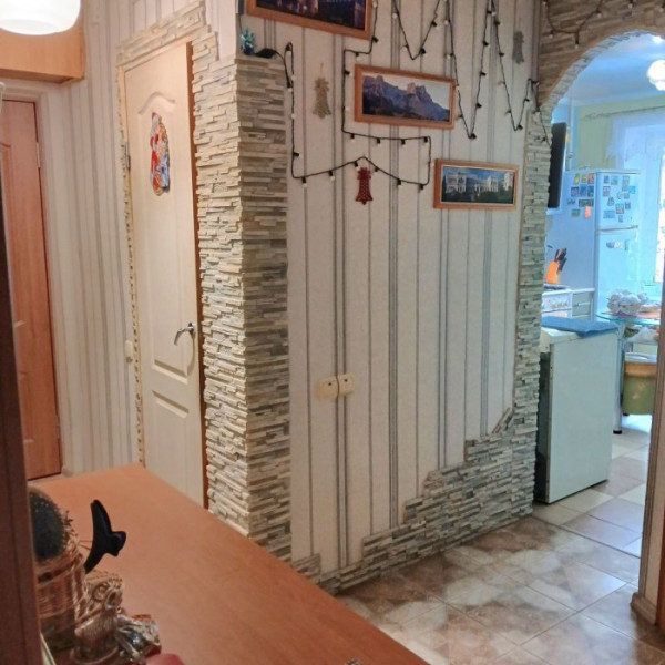 Фото Продаётся 2-комнатная квартира по ул. Звейнека (р-н таксопарка), г. Луганск