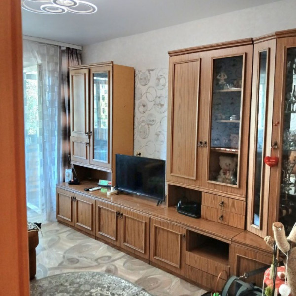 Фото Продаётся 2-комнатная квартира по ул. Звейнека (р-н таксопарка), г. Луганск