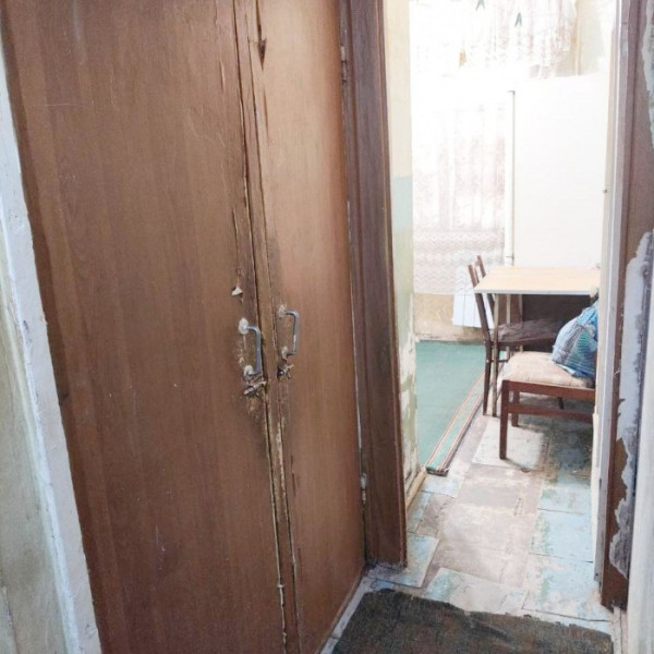 Продам 2-х комнатную квартиру на кв. Комарова