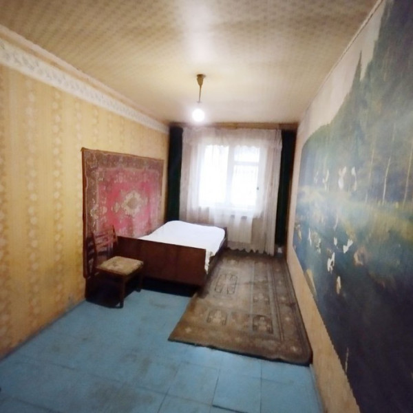 Фото Продам 2-х комнатную квартиру на кв. Комарова