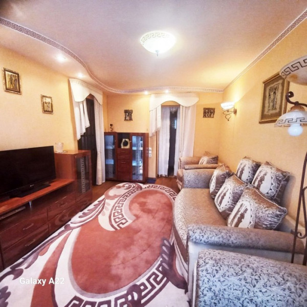 № 6686 Продам 3х комн. квартиру в р-не маг. &amp;quot;Семейный&amp;quot;