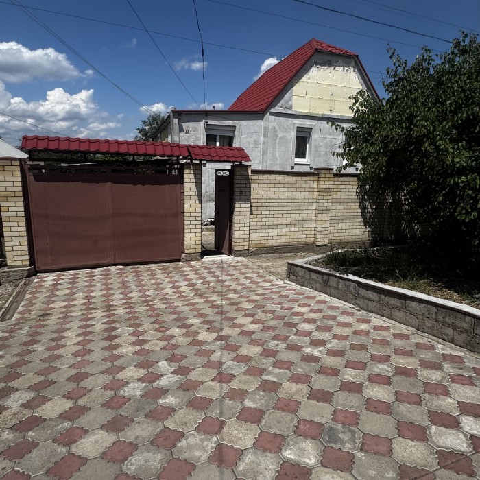 Продам дом по ул. Димитрова 160м2