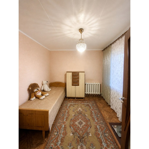 Фото 4-комн. квартира, кв-л 50-летия Октября 38