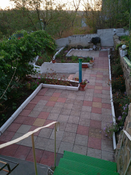 Фото № 925 Продаётся 3-х этажная дача, общ-во “Домостроитель”, 4 линия (со стороны Алексеевки)