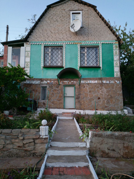 № 925 Продаётся 3-х этажная дача, общ-во “Домостроитель”, 4 линия (со стороны Алексеевки)