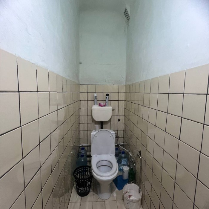Фото Продам большой добротный дом + капитальный флигель р-н парка первого мая.