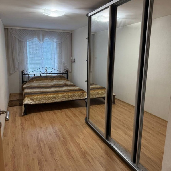 Фото Продам 2-х комн квартиру в Центре города Луганск район Династии
