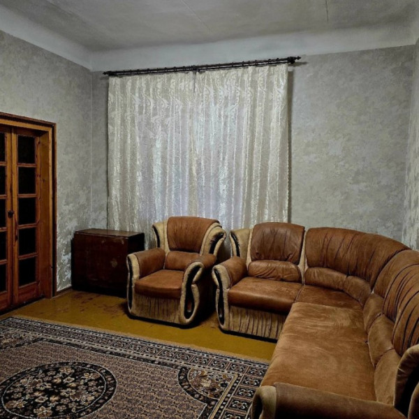 Продам 2х комнатную квартиру пос. Юбилейный, ул Артема 1/3 этаж