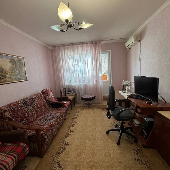 Продам 2-х комнатную квартиру кв. Мирный.