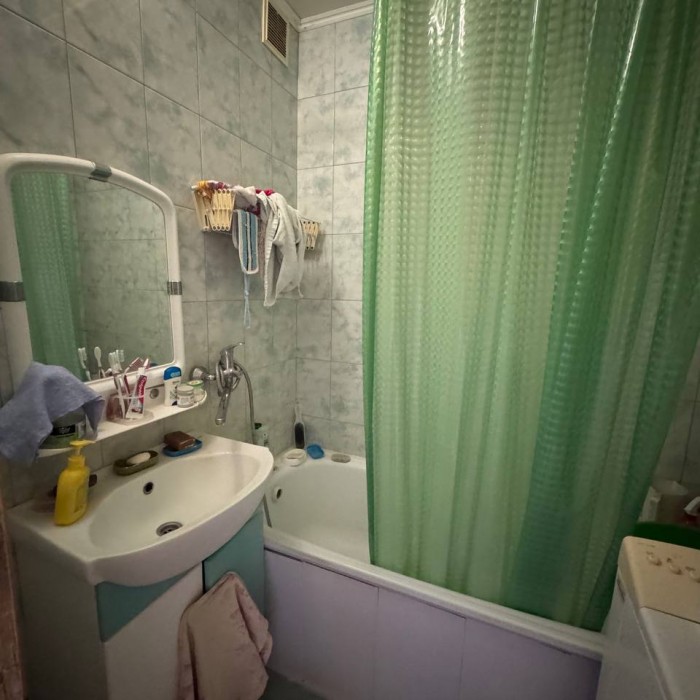 Фото Продам 2-х комнатную квартиру кв. Мирный.