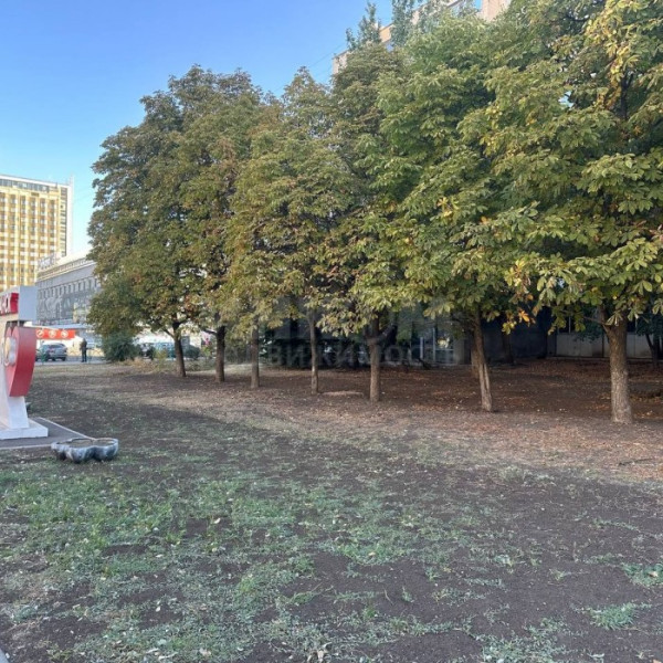 Фото продам помещение в центре ,первая линия 235м2