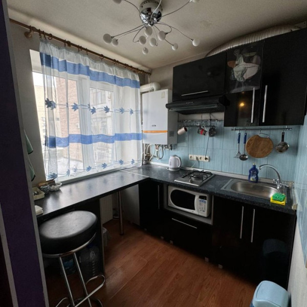 Продам 2 комнатную квартиру ул. Титова