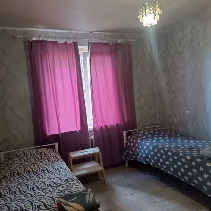 Фото Продам 2- к. квартиру (улучшенку) 55 кв. м. , Луганск пгт. Юбилейное (р- н СМ Базар).