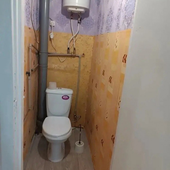 Фото Продам 2- к. квартиру (улучшенку) 55 кв. м. , Луганск пгт. Юбилейное (р- н СМ Базар).