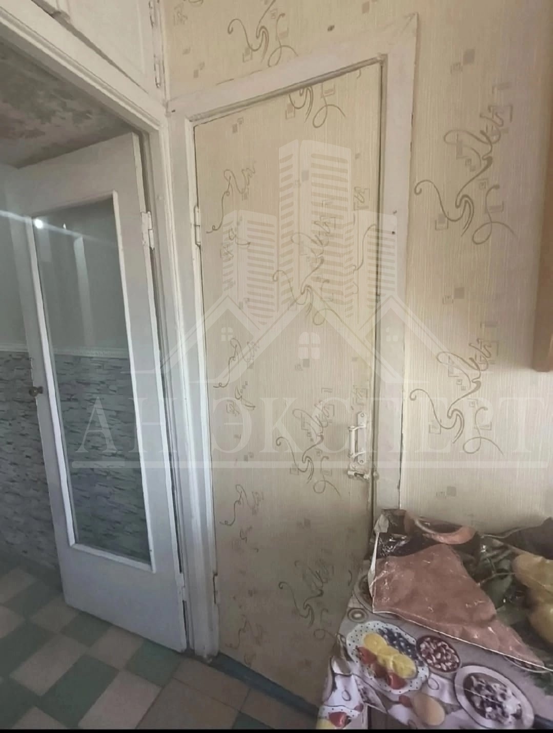 Фото Сдам 2-х комнатную квартиру на длительный срок (г. Кировск, 50 лет СССР, д. 10)