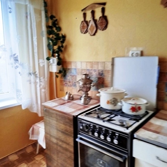Продам 3х комн. квартиру по пр. Металлургов