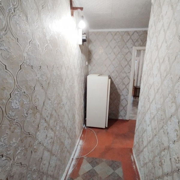 Продам 2-х комнатную квартиру на кв. Луганский ( район Щербакова) д. 8.