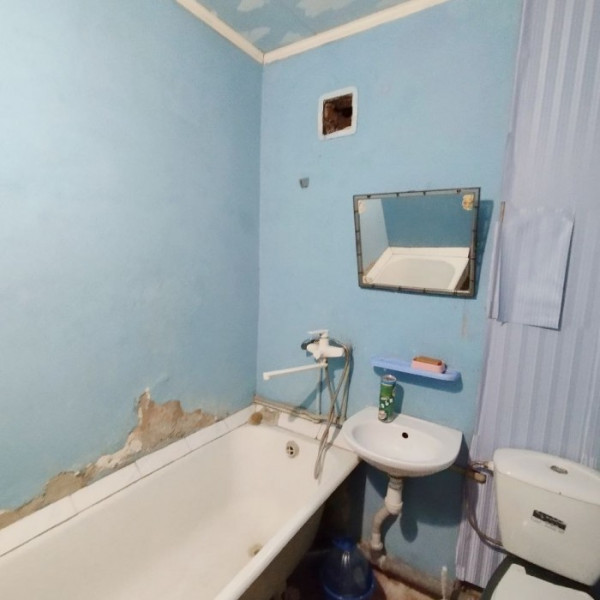 Фото Продам 2-х комнатную квартиру на кв. Луганский ( район Щербакова) д. 8.